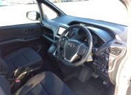 TOYOTA NOAH NON HYBRID (X-PKG)