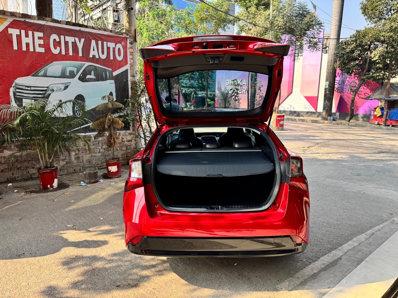 TOYOTA PRIUS