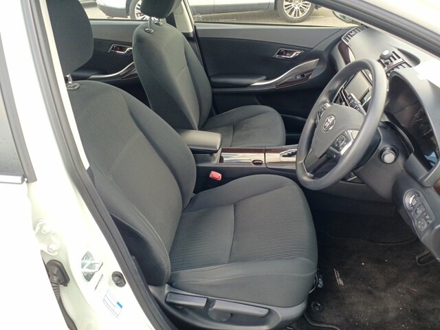 TOYOTA PREMIO (FL-PKG) 2020