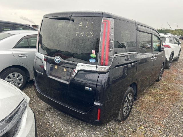 TOYOTA ESQUIRE GI-PKG (HYBRID)
