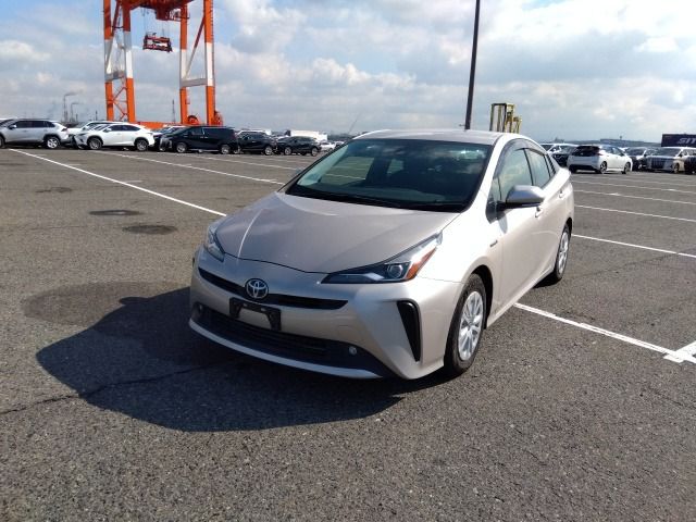 TOYOTA PRIUS (S-PKG)