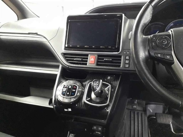 TOYOTA ESQURE GI PREMIUM HYBRID 2020 BODY KIT