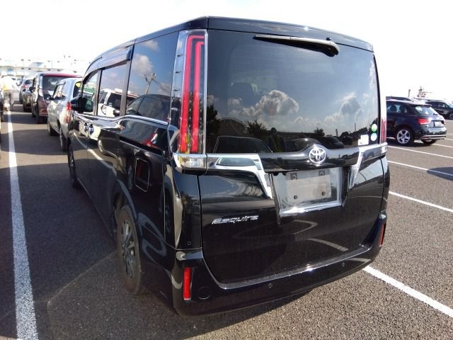 TOYOTA ESQUIRE (GI-PKG) NON-HYBRID, PUSH START