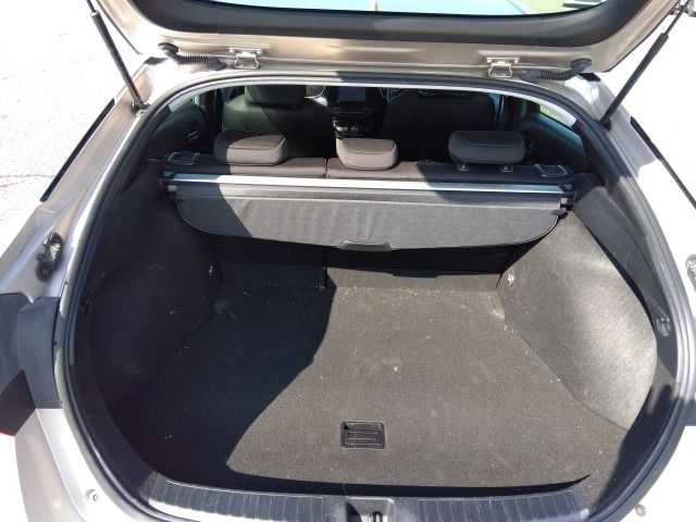 TOYOTA PRIUS (S-PKG)