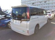 TOYOTA ESQUIRE (GI PREMIUM PKG)