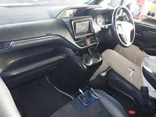 TOYOTA ESQUIRE (GI PREMIUM PKG)