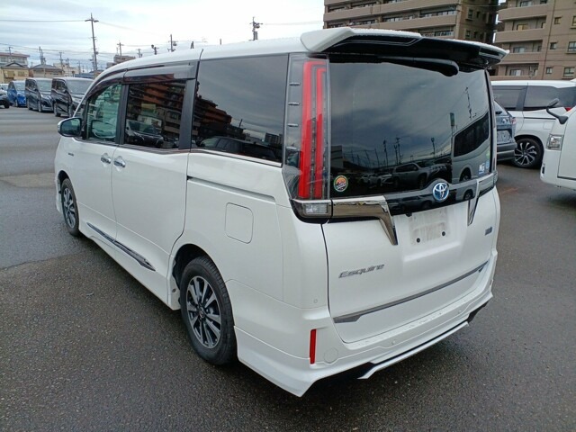 TOYOTA ESQURE GI PREMIUM HYBRID 2020 BODY KIT