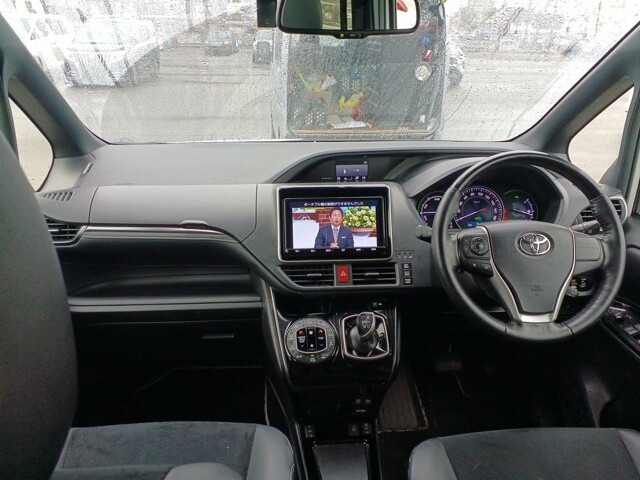 TOYOTA ESQURE GI PREMIUM HYBRID 2020