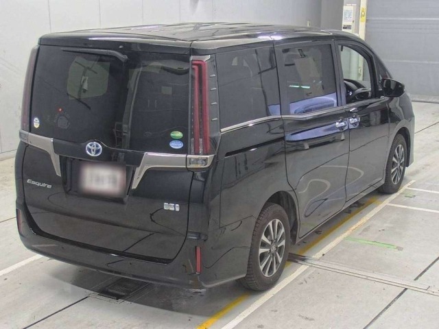 TOYOTA ESQURE GI PREMIUM HYBRID 2020