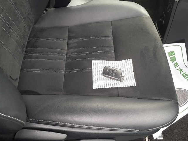 TOYOTA ESQURE GI PREMIUM HYBRID 2020