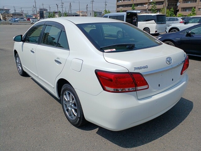 TOYOTA PREMIO (FL-PKG) 2021