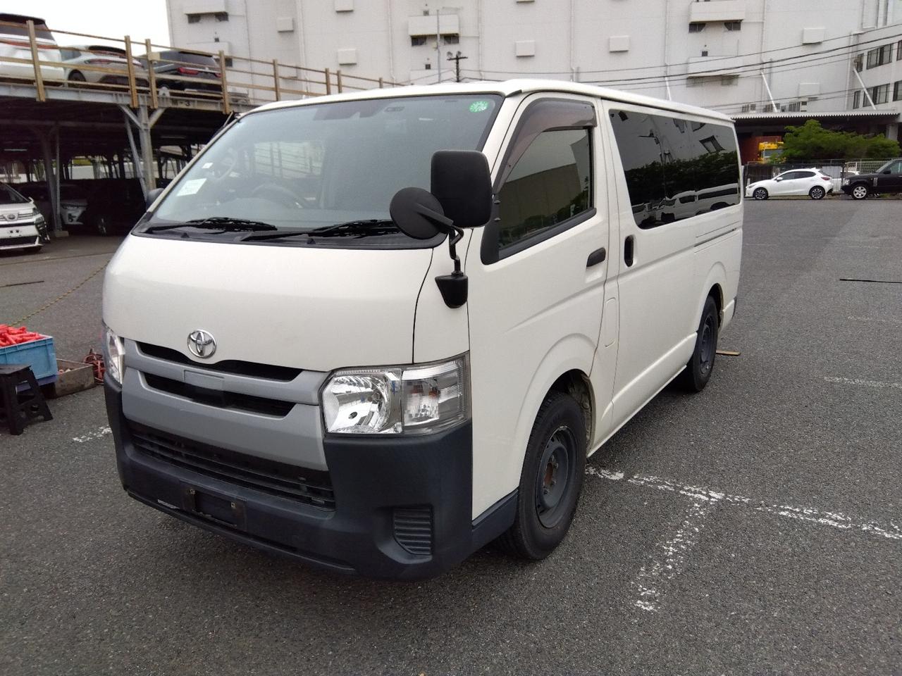 TOYOTA HIACE DX – PKG 2020