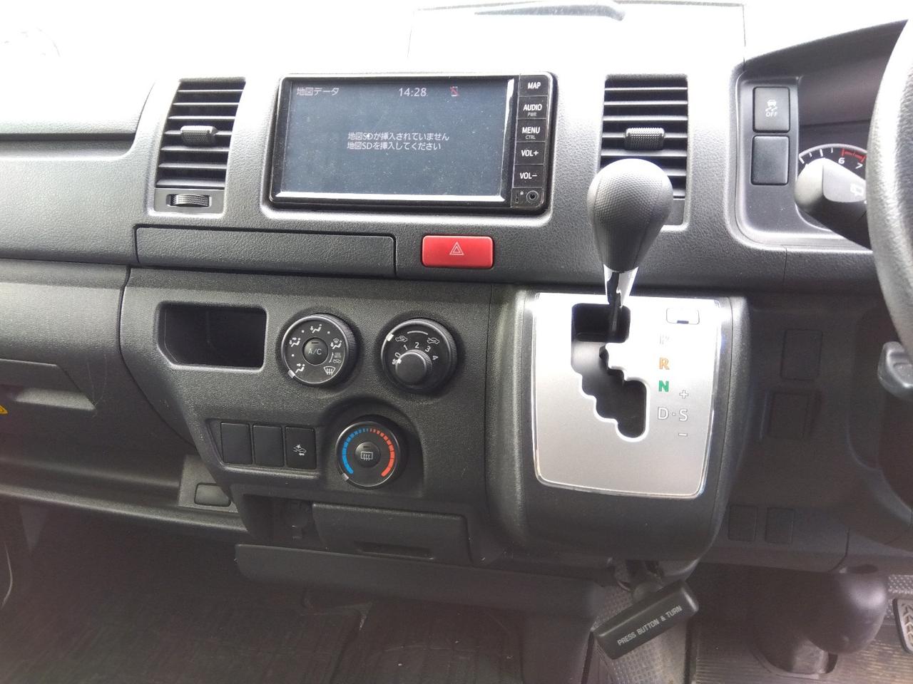 TOYOTA HIACE DX – PKG 2020
