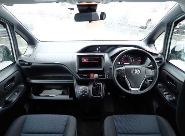 TOYOTA NOAH X-PKG NON-HYBRID 2020