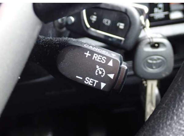 TOYOTA NOAH X-PKG NON-HYBRID 2020