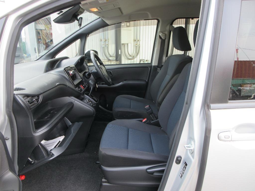 TOYOTA NOAH X-PKG NON-HYBRID 2020