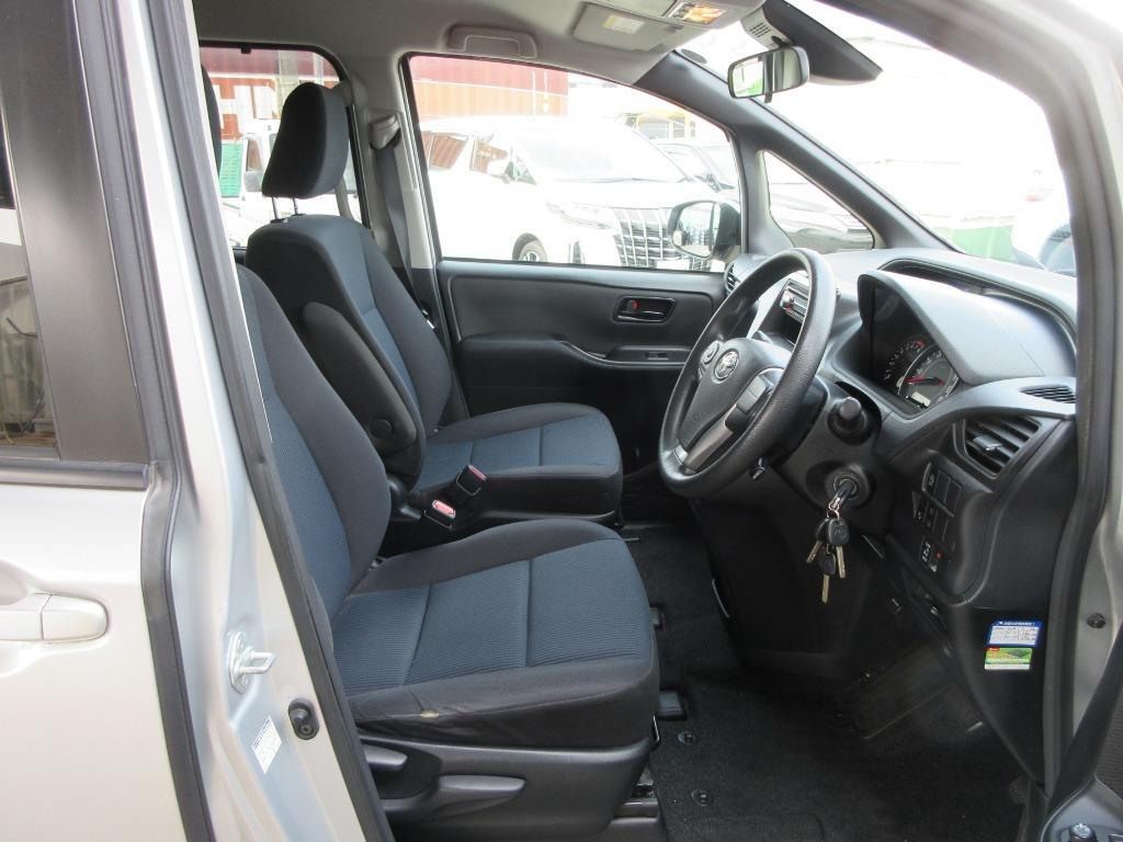 TOYOTA NOAH X-PKG NON-HYBRID 2020