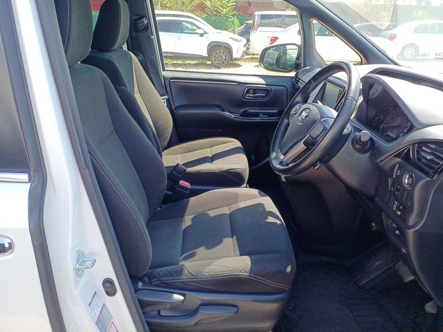 TOYOTA ESQUIRE XI-PKG 2020 NON-HYBRID
