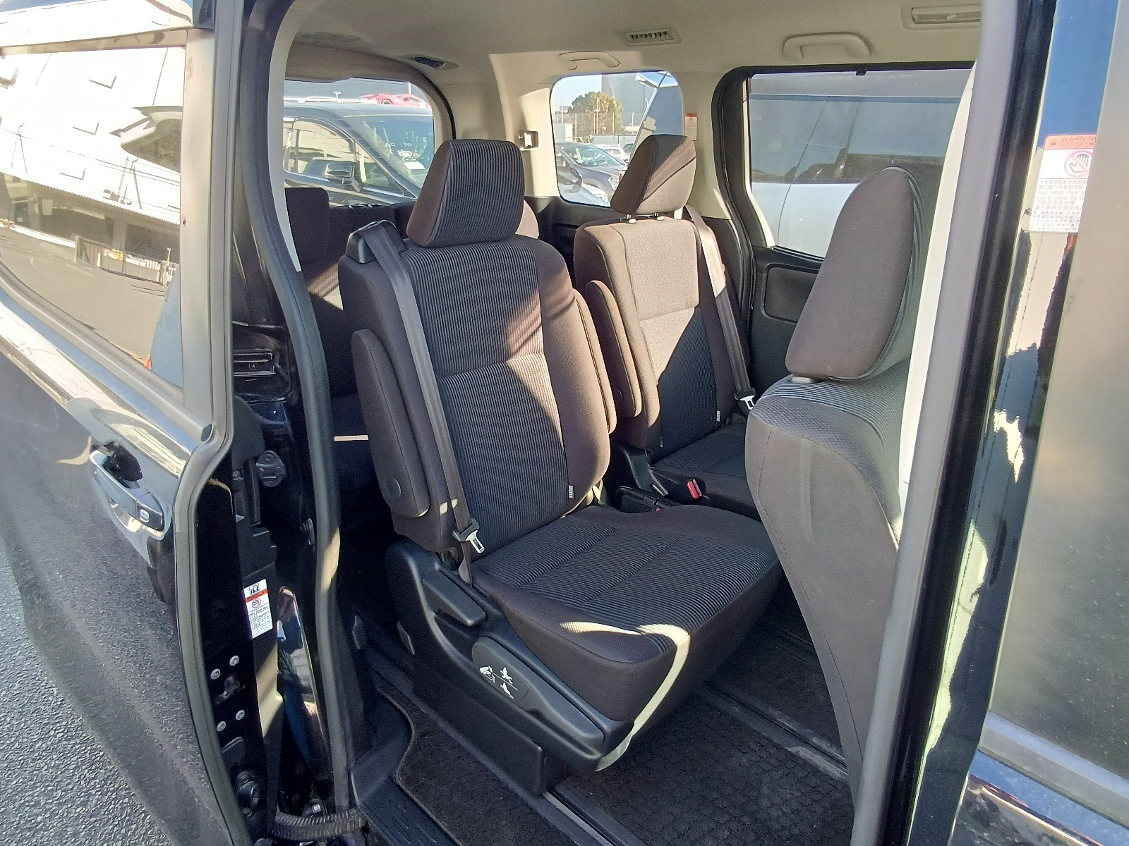 TOYOTA NOAH X-PKG NON-HYBRID 2021