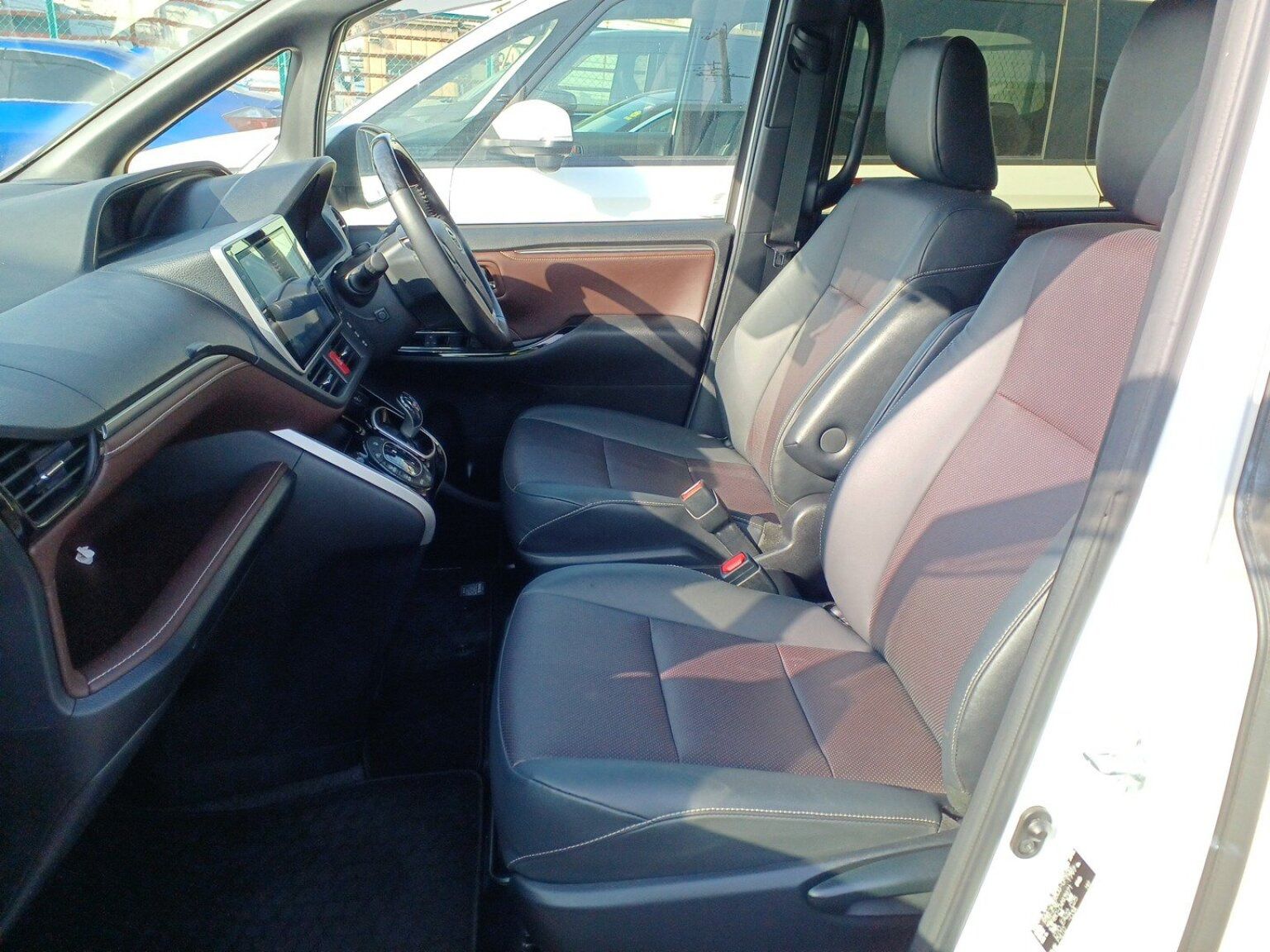 TOYOTA ESQUIRE GI  2021 BODY KIT