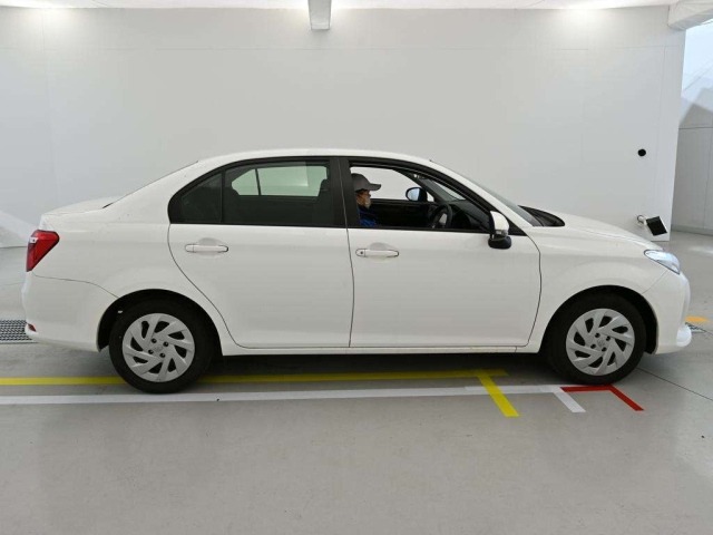 TOYOTA AXIO EX-PKG 2021 HYBRID